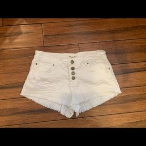White low waisted billabong shorts